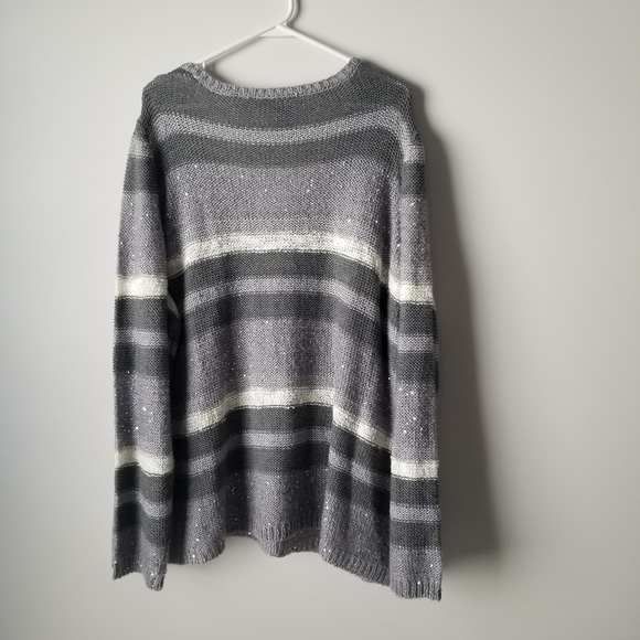 Lane Bryant Gray Cream Stripped Color block Sparkly Knit Sweater Size 26/28 - Picture 9 of 10